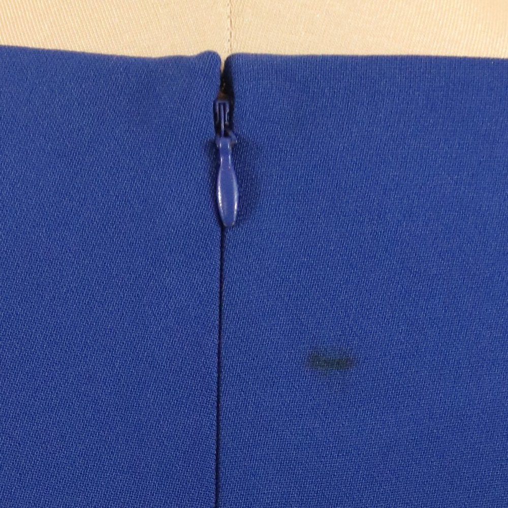 Sheath Dress - Picture 3 of 4